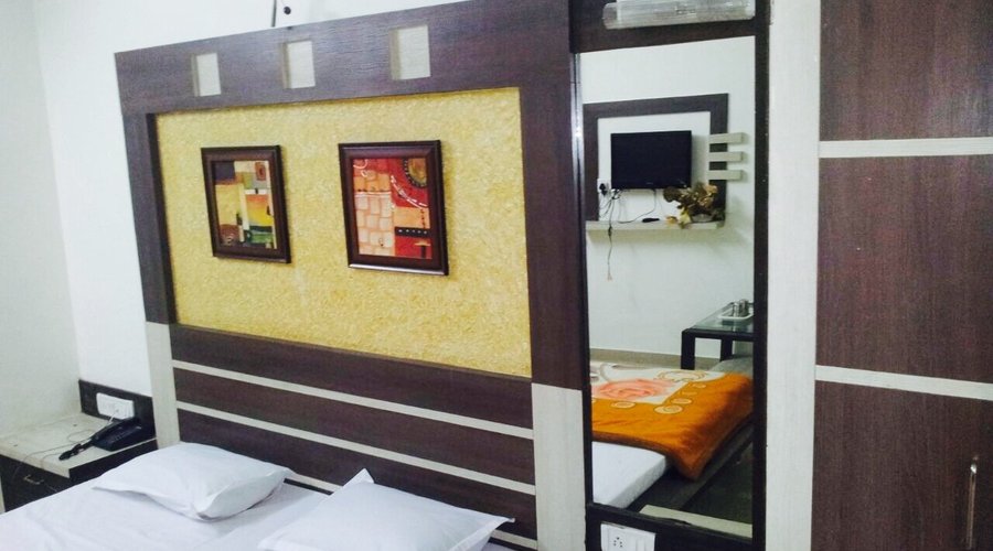 Supar deluxe A/C Room 