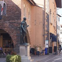Statua di Giulio Cesare