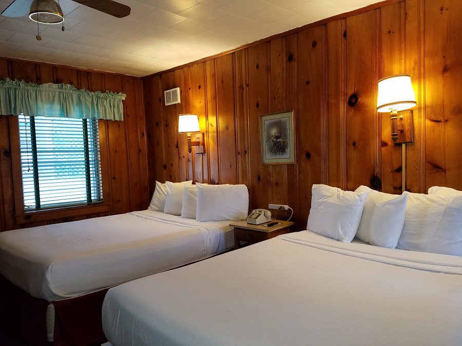 BIG LYNN LODGE - Updated 2021 Prices & Reviews (Little Switzerland, NC