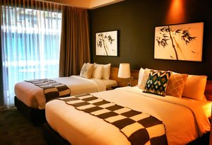 Escala Tagaytay in Luzon, image may contain: Dorm Room, Furniture, Bed, Home Decor