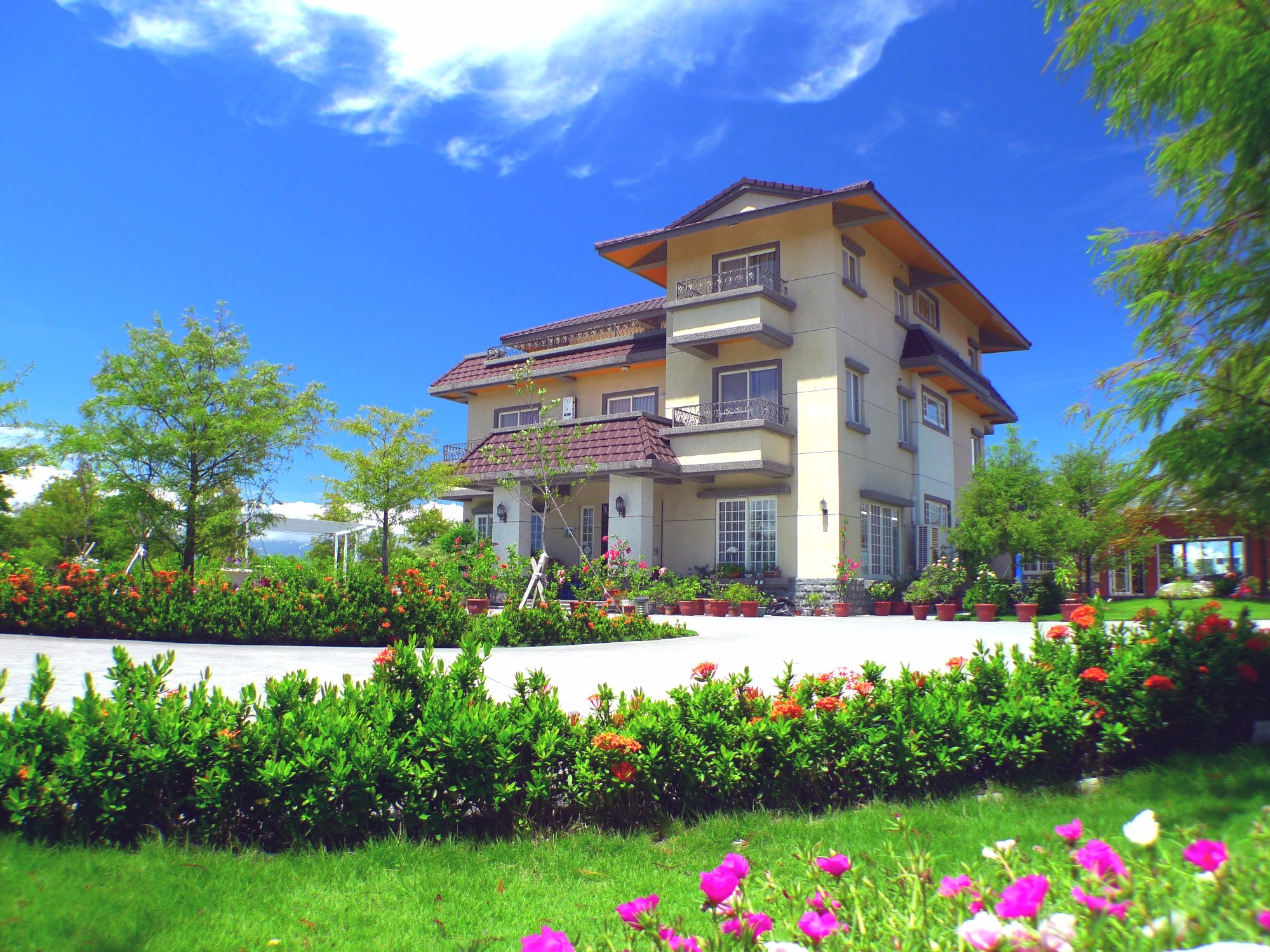 ELEGANCE HOUSE - Prices & B&B Reviews (Wujie, Yilan)