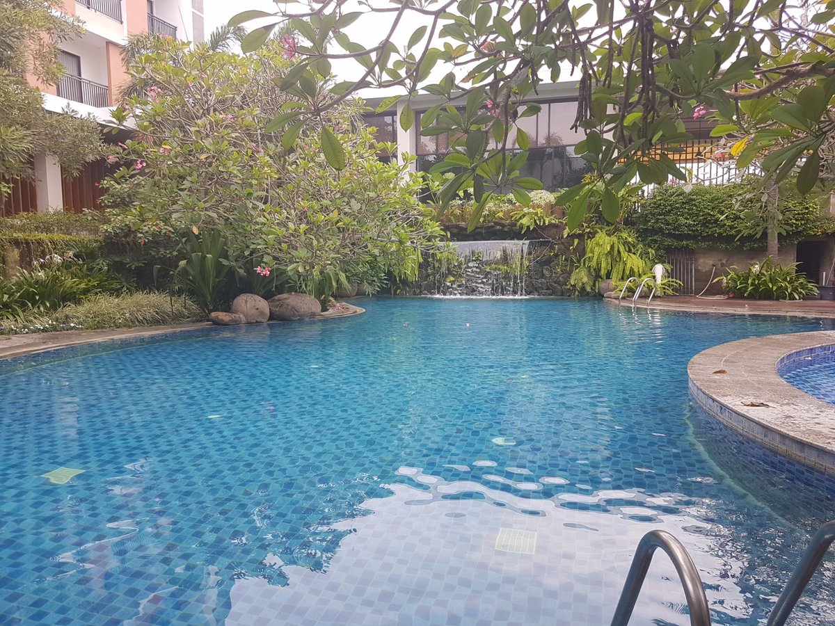 Aston Bojonegoro City Hotel Pool: Pictures & Reviews - Tripadvisor