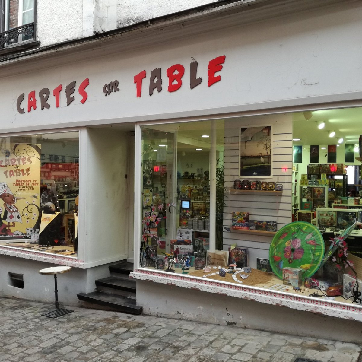 CARTES SUR TABLE (Auxerre): Ce qu'il faut savoir pour votre visite (avec  photos)