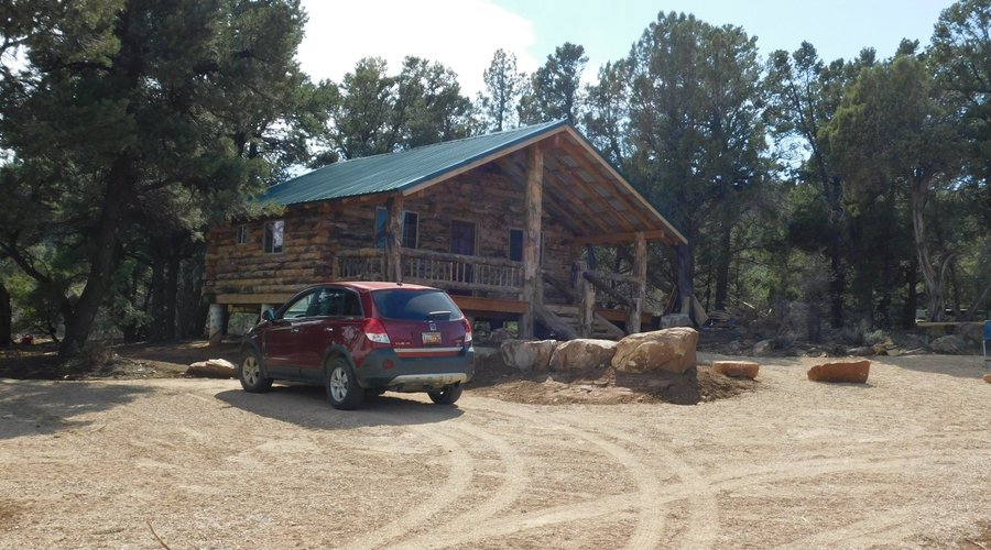 Log cabins in Southeastern Utah 2 miles from the new Bears Ears National Monument.