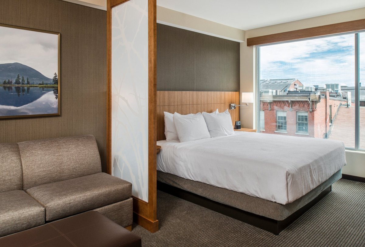 Hyatt Place Portland - Old Port Breakfast: Pictures & Reviews - Tripadvisor