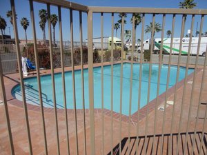 Pool & Beach