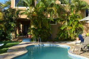 Pool & Beach