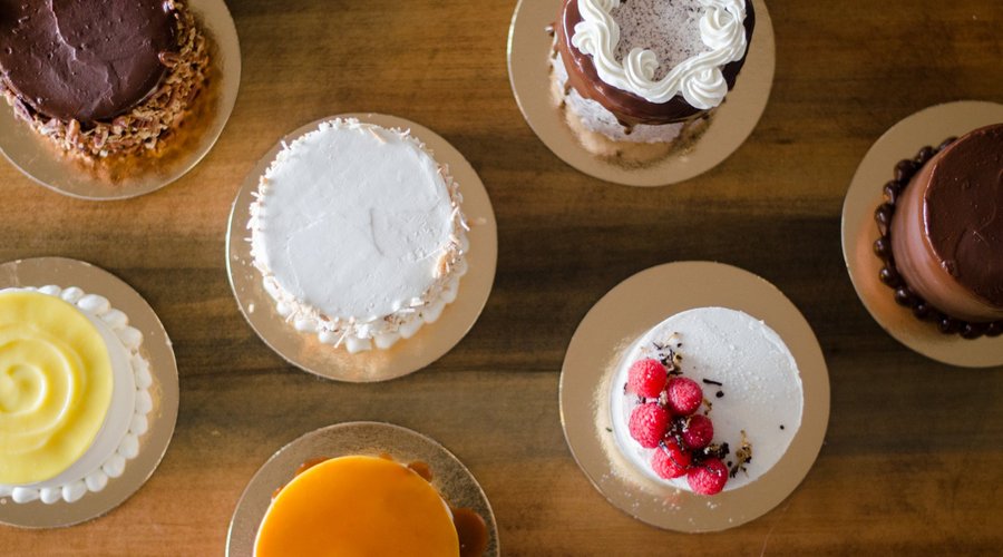 Many 4" Cakes