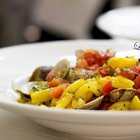 lorhias vongole pomodorini e bottariga