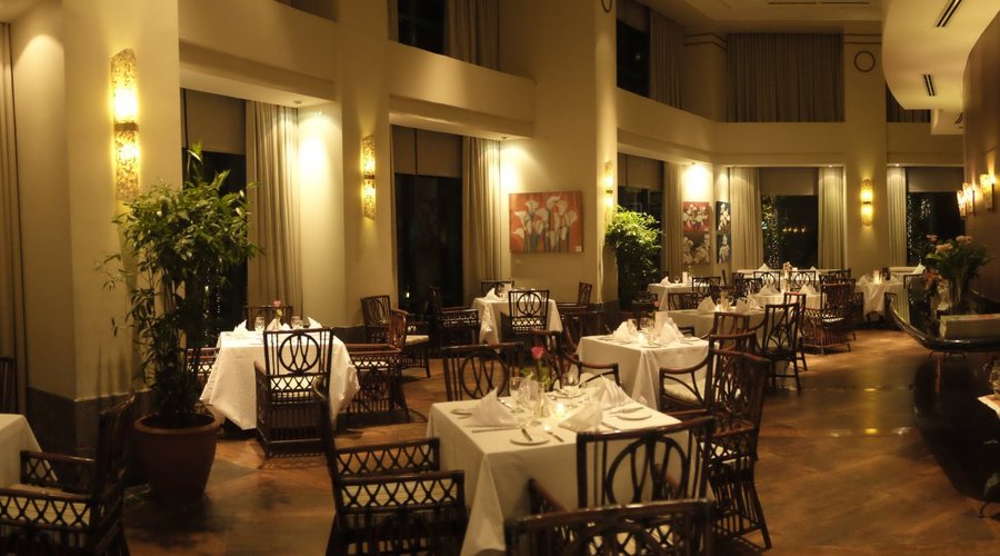 Whole Main Dining Area of Chef Jessie Rockwell Club