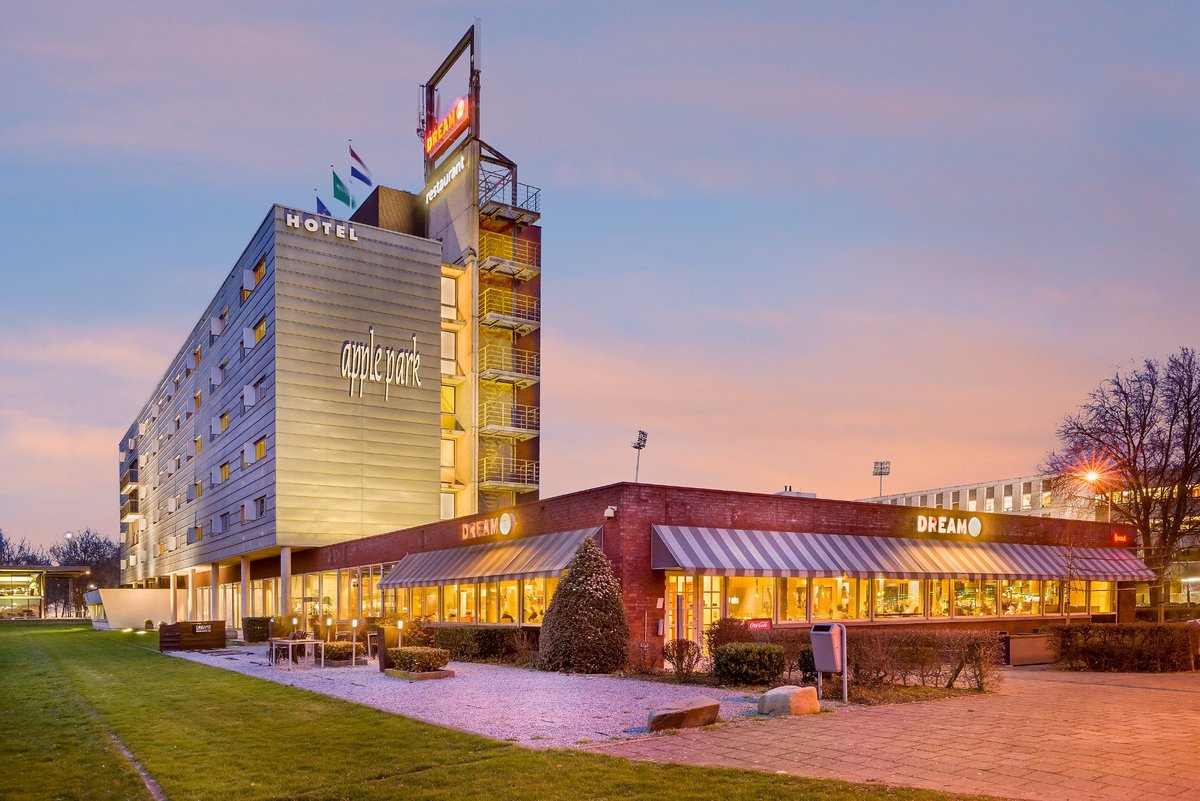 SELECT HOTEL MAASTRICHT Updated 2022 (The Netherlands)