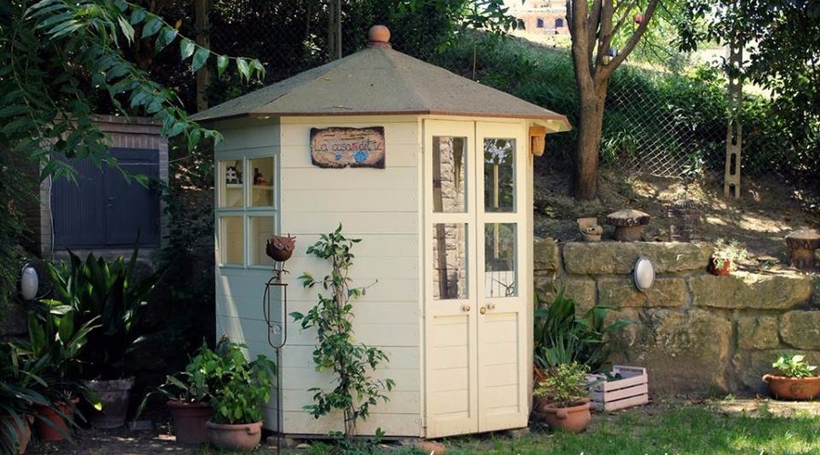 La casa del tè nel giardino