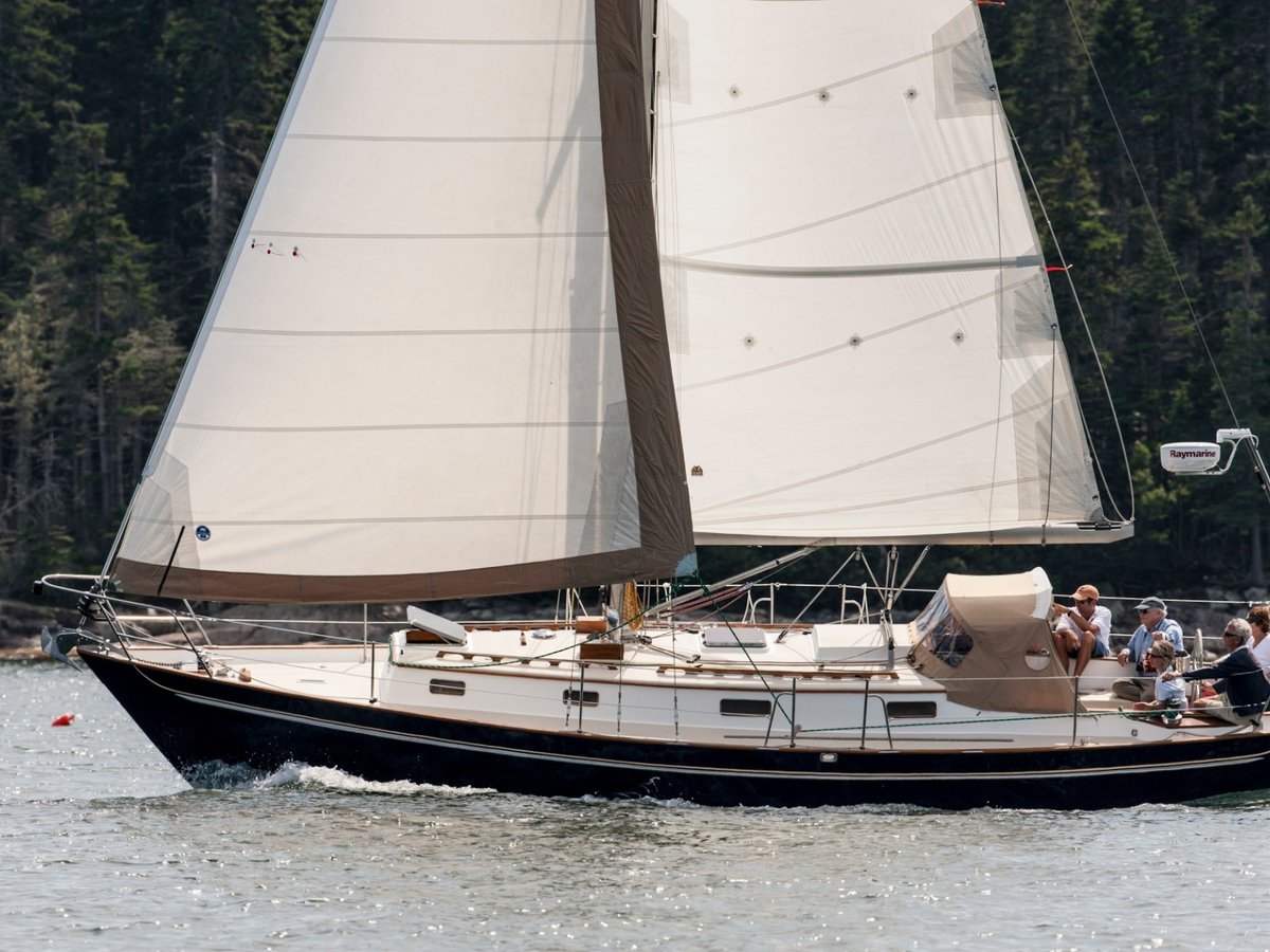 morris yacht charters