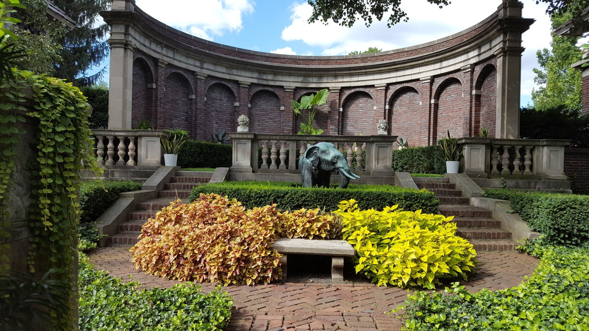 Inn at Irwin Gardens by null