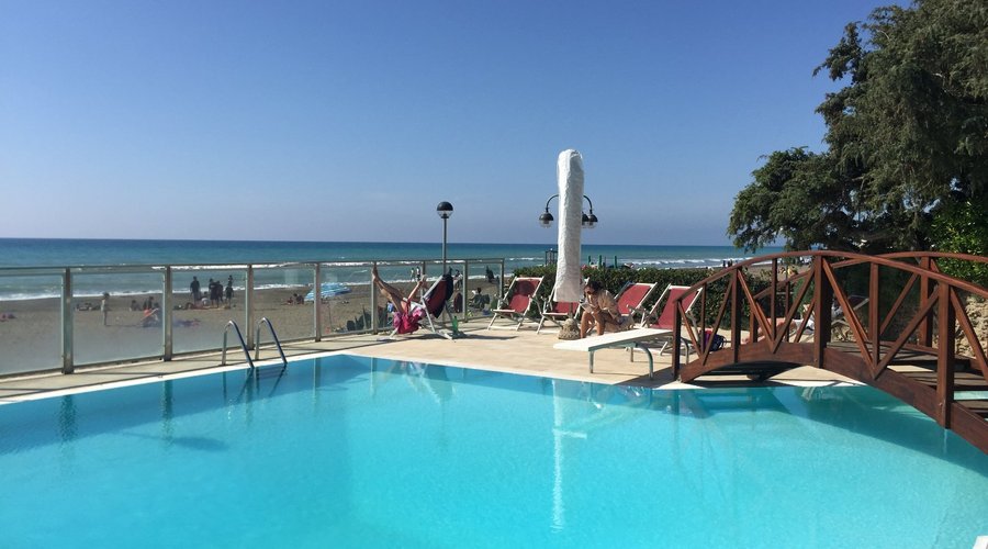 Breathtaking swimming pool overlooking the private beach