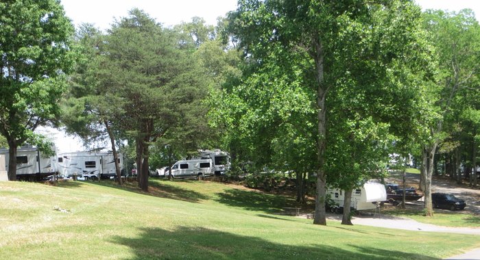 DOUGLAS HEADWATER CAMPGROUNDS (Dandridge, TN) - opiniones y comentarios ...