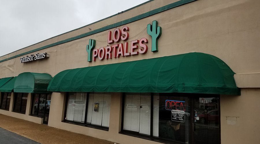 Los Portales