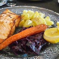 saumon et légumes confits....