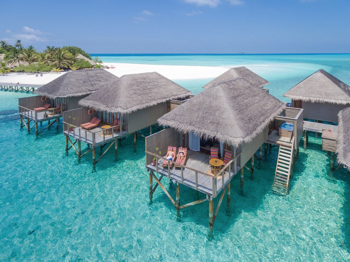 Meeru Island Resort &amp; Spa, hotel em Maldivas