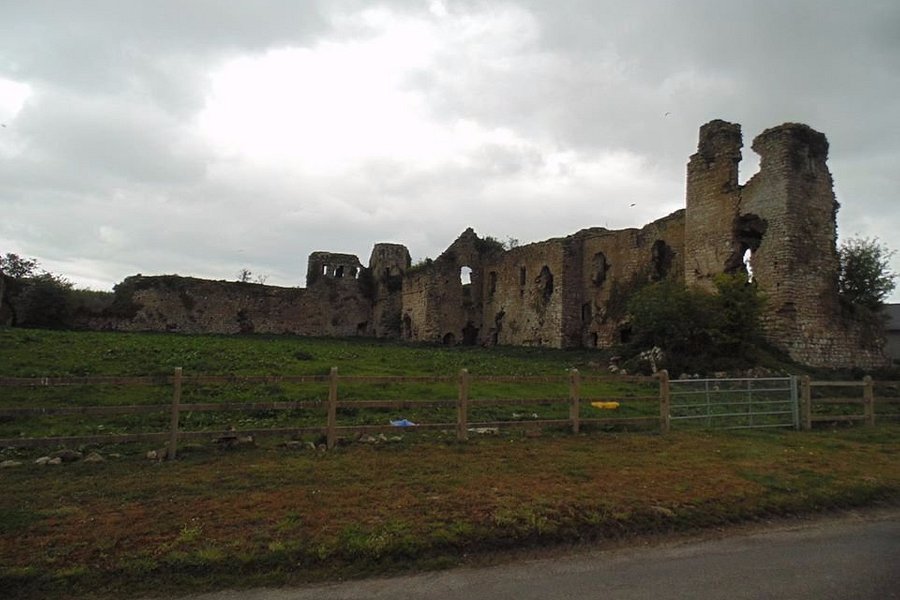 Clonmore Castle image