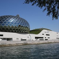 Boulogne-Billancourt - LA SEINE MUSICALE depuis la rive Ouest.