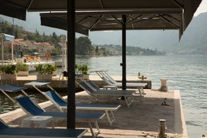 Pool & Beach