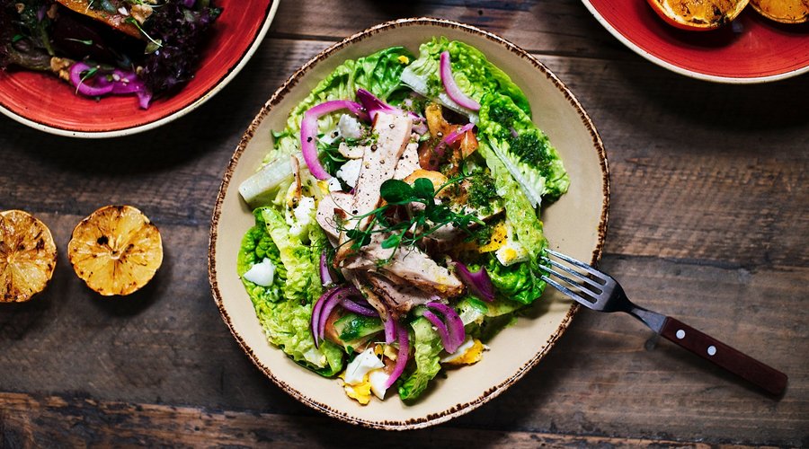 We have salads and other healthy options.Photo: Agurtxane Concellon