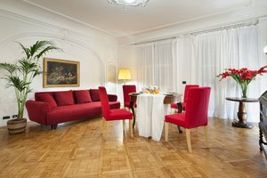 Room & Suite