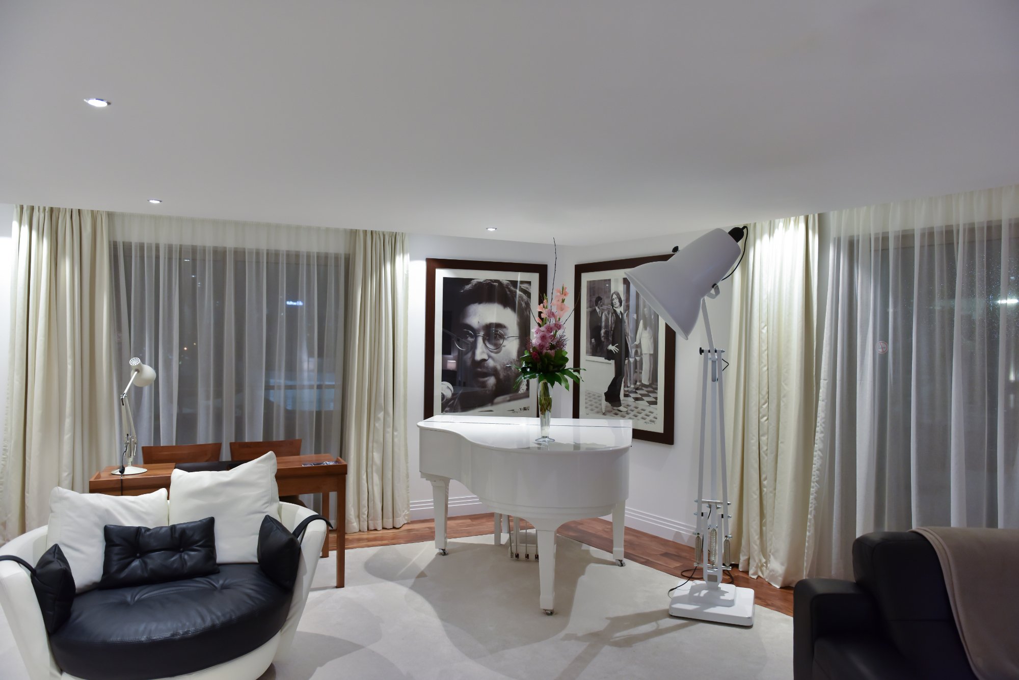 Hotel photo 4 of Hard Days Night Hotel.