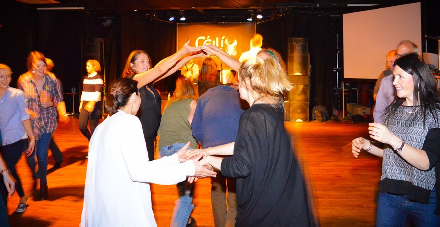 Learn the most popular Céilí dances