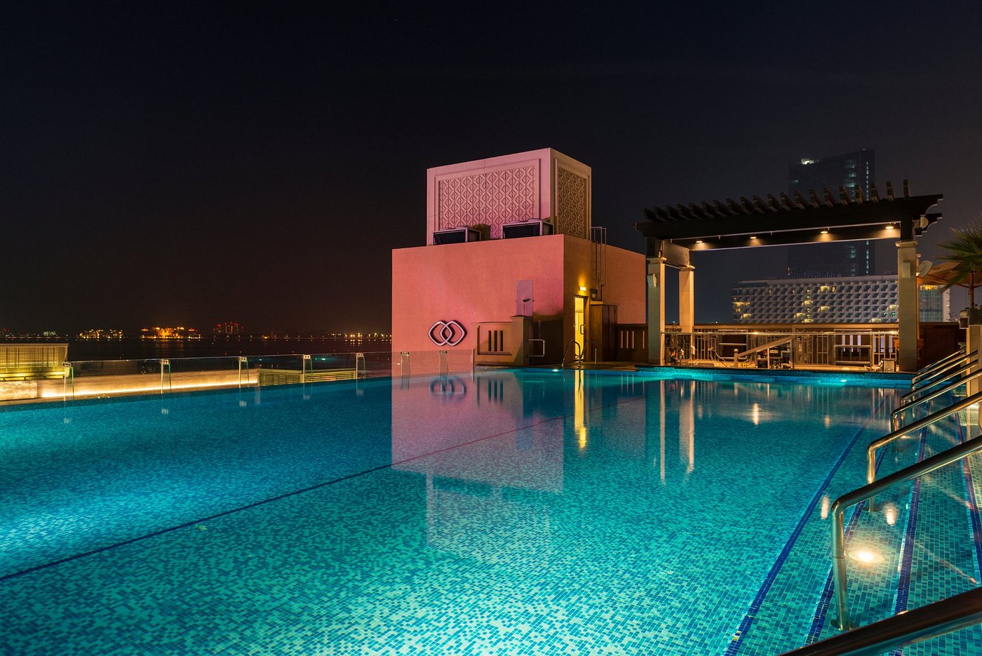 Sofitel Dubai Jumeirah Beach Pool Pictures And Reviews Tripadvisor