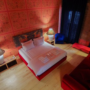 The Orange Room is a tasteful mixture of all three styles of the hotel Persian, Arabic,and Georg