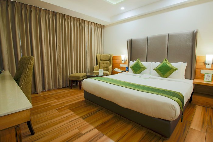 Glades Hotel Room Service: Pictures & Reviews - Tripadvisor