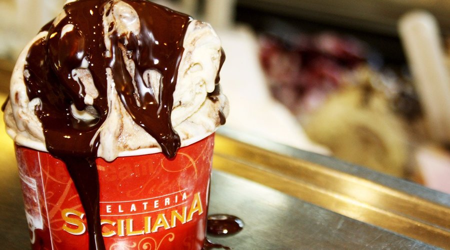 Hot chocolate as a topping 