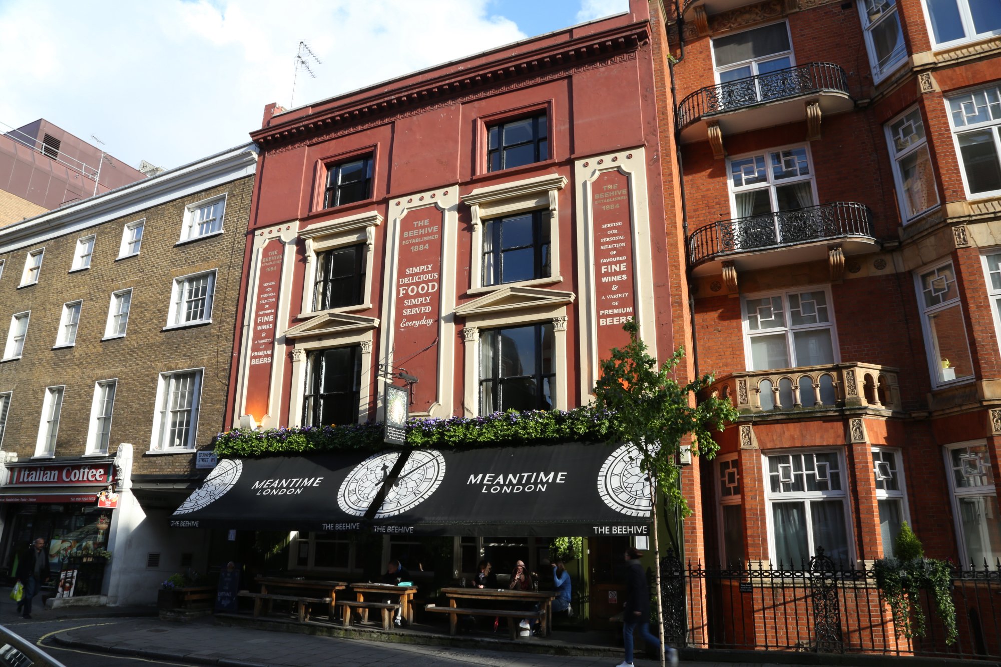 The beehive pub discount