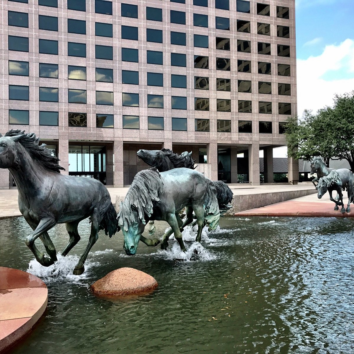 Collection 32+ Photos the mustangs of las colinas sculptures and museum and visitors center irving photos Completed Collection 32+ Photos the mustangs of las colinas sculptures and museum and visitors center irving photos Completed