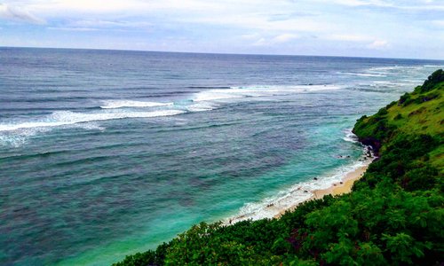 Pantai Gunung Payung