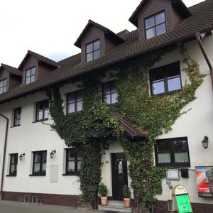 Pension & Gasthaus Kahren