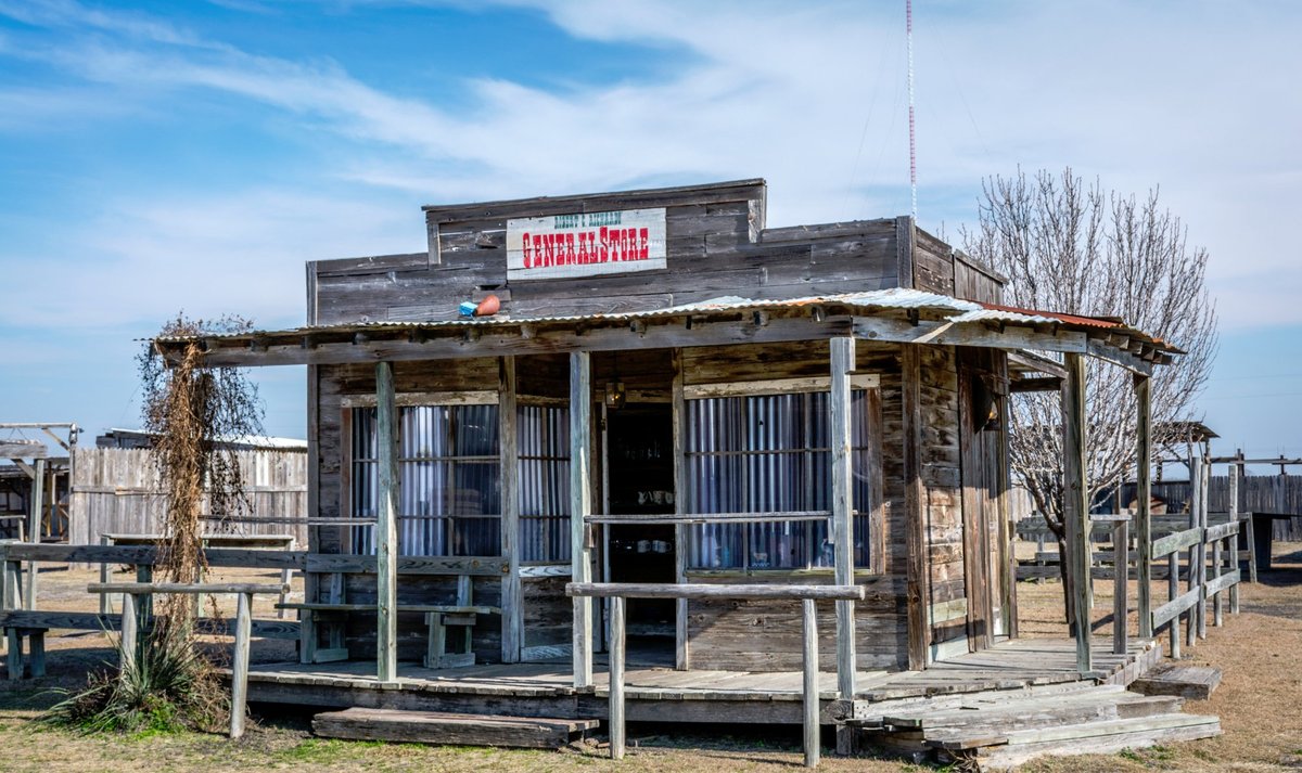 J. Lorraine Ghost Town, Manor: лучшие советы перед посещением - Tripadvisor