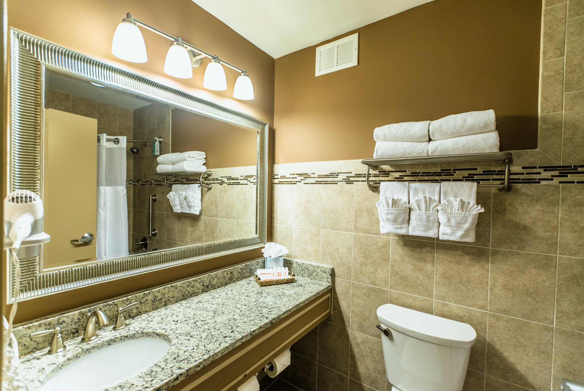 Hotel photo 7 of Holiday Inn Newark Intl Airport - North, an IHG Hotel.