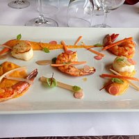 Saint-jaques et gambas avec creme de carottes au coriandre....essayer sans hésitation!