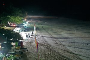 Pool & Beach