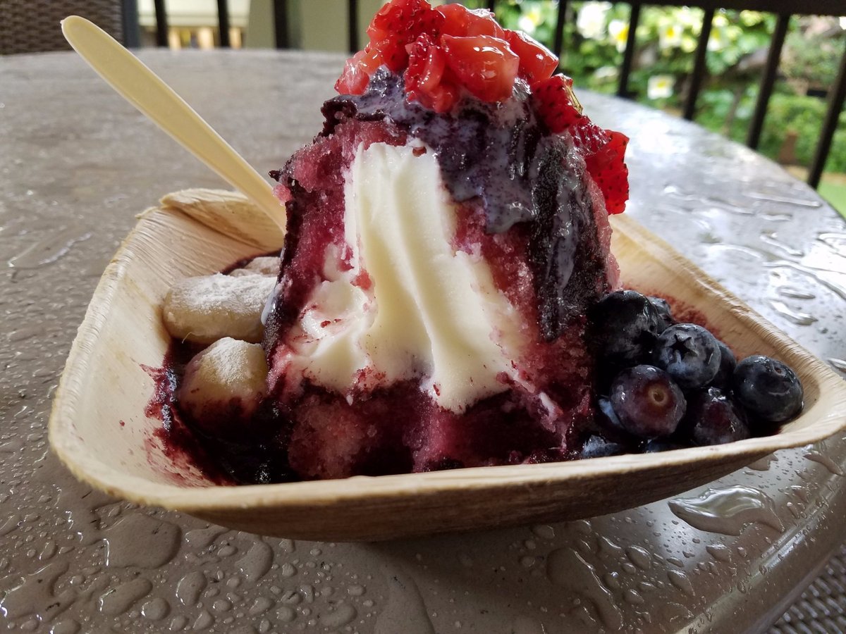 Island Vintage Shave Ice, Honolulu - 2233 Kalakaua Ave, Waikiki 