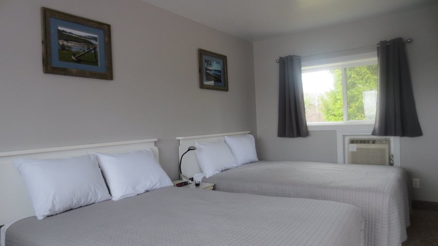 Double motel room