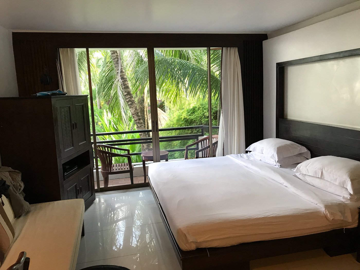 safari beach hotel patong