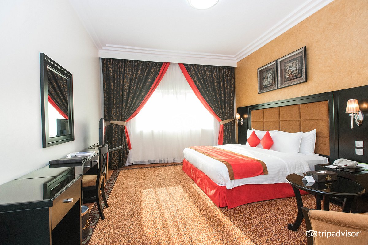 Royal 3 оаэ. ОАЭ,Шарджа,Royal Grand Suite Hotel. Royal Grand Suite Hotel 4 Шарджа. ОАЭ отель Royal Hotel Sharjah. Royal Grand Sharjah номер.