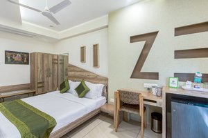 Room & Suite
