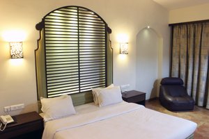 Room & Suite