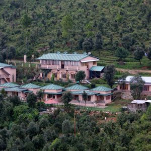 Main Building PIcture of Parwati Resort 