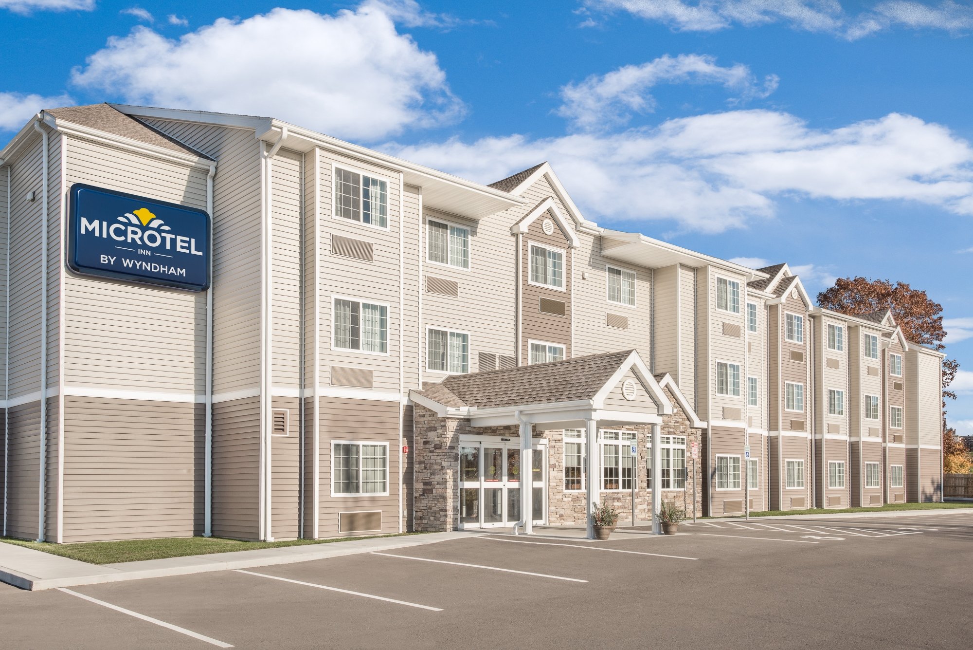 MICROTEL INN SUITES BY WYNDHAM BINGHAMTON Updated 2024 Reviews   Hotel Exterior 